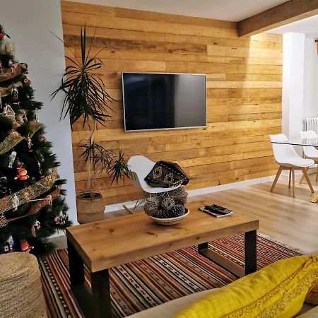 Ferienwohnung Oroel Jaca Exterior foto
