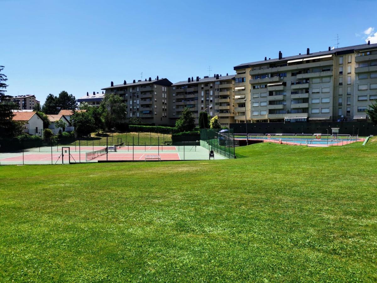 Ferienwohnung Oroel Jaca Exterior foto